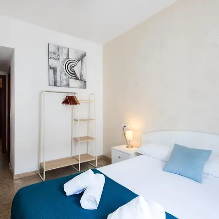 Center 2bed 2b Aircon Wif And Parking Free * Malaga