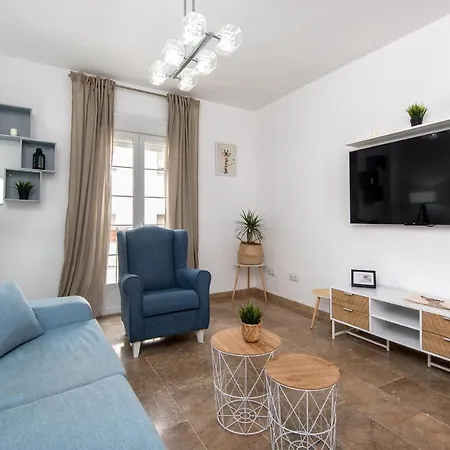Center 2bed 2b Aircon Wif And Parking Free * Malaga